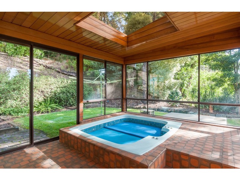 98 Charles Road, Lilydale VIC 3140