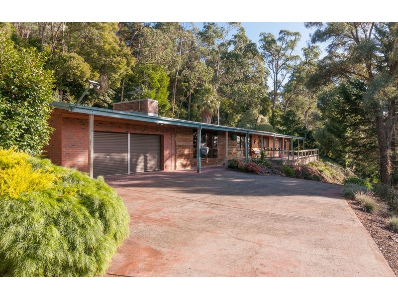 98 Charles Road, Lilydale VIC 3140
