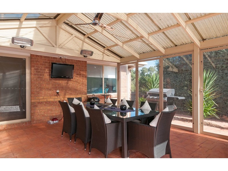 8 Haven Court, Mooroolbark VIC 3138