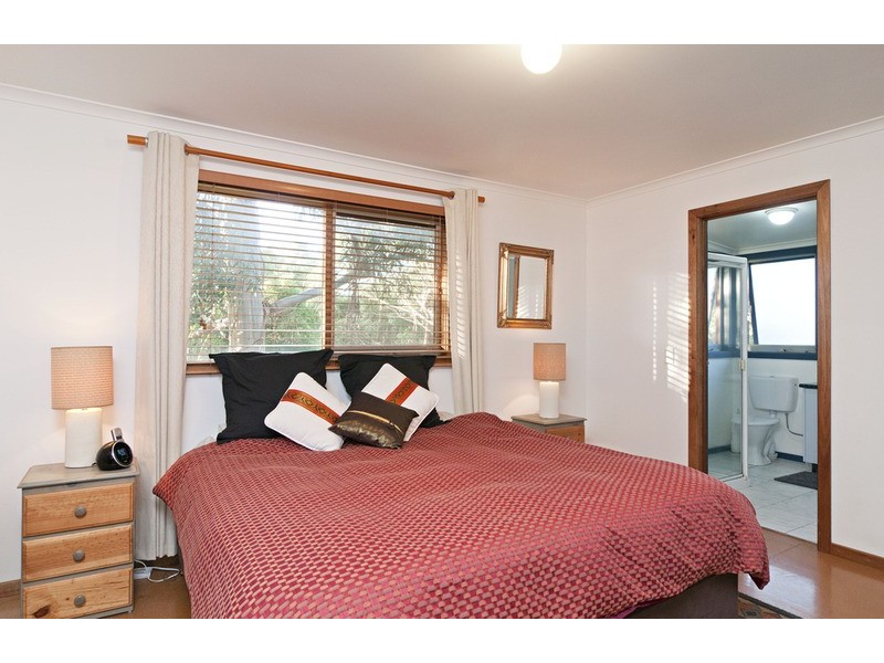 94 Quinn Crescent, Mount Evelyn VIC 3796