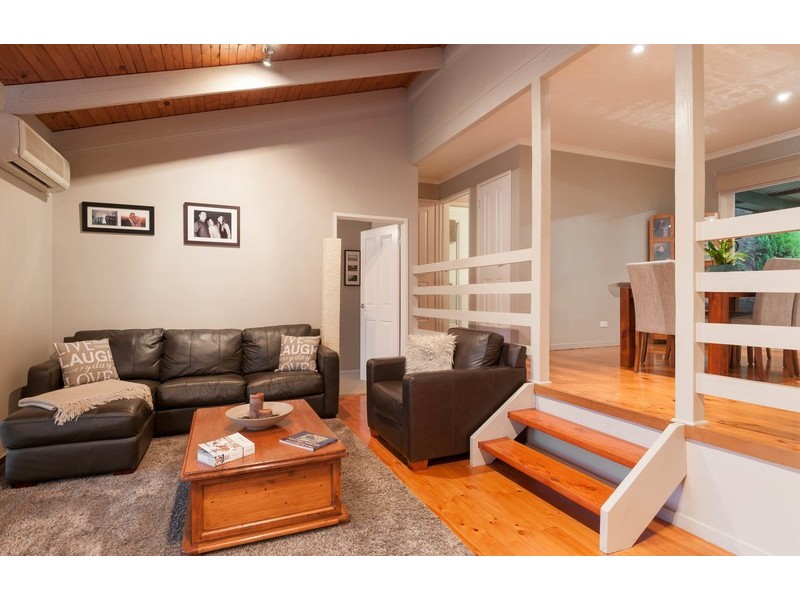 10 Candy Close, Seville VIC 3139