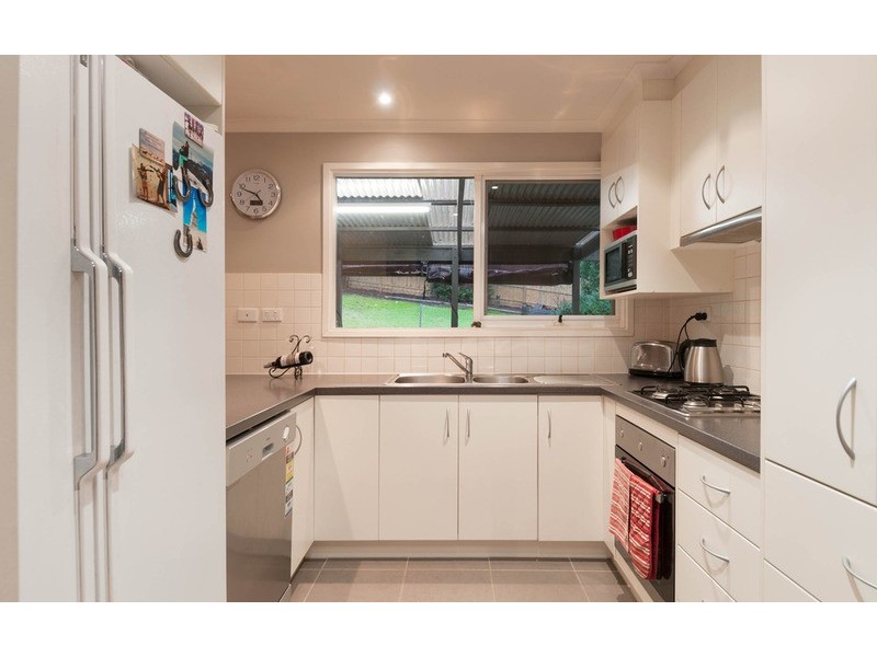 10 Candy Close, Seville VIC 3139