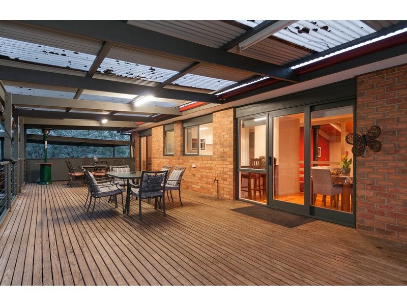 10 Candy Close, Seville VIC 3139