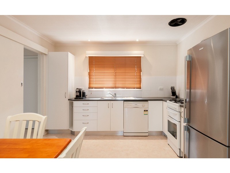 1/15 Nolan Avenue, Mooroolbark VIC 3138