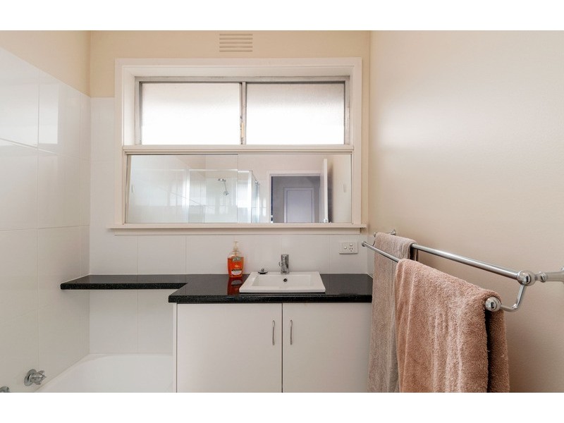 1/15 Nolan Avenue, Mooroolbark VIC 3138