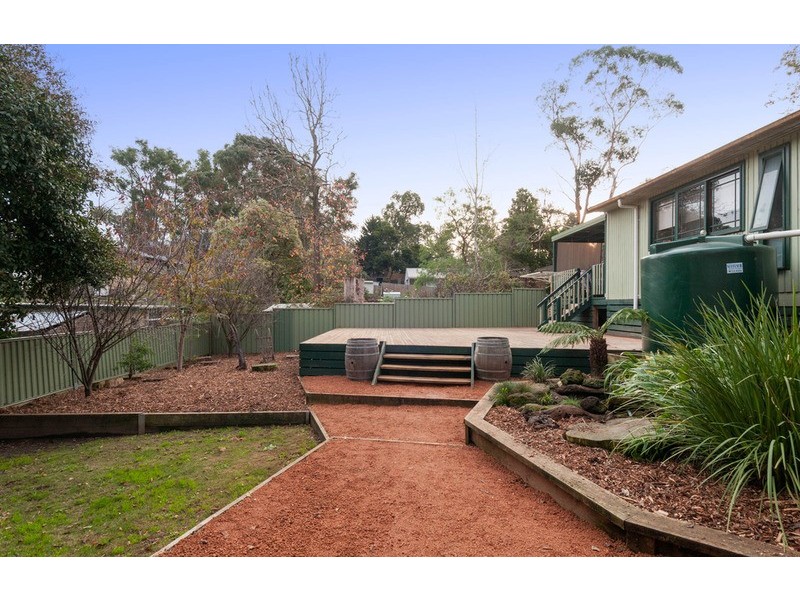 8A Fernhill Road, Mount Evelyn VIC 3796