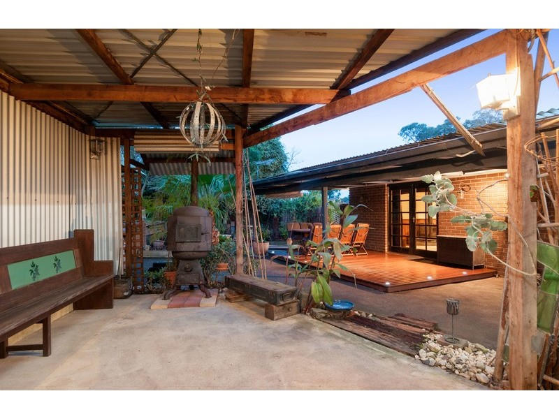 9 Wilma Avenue, Seville East VIC 3139