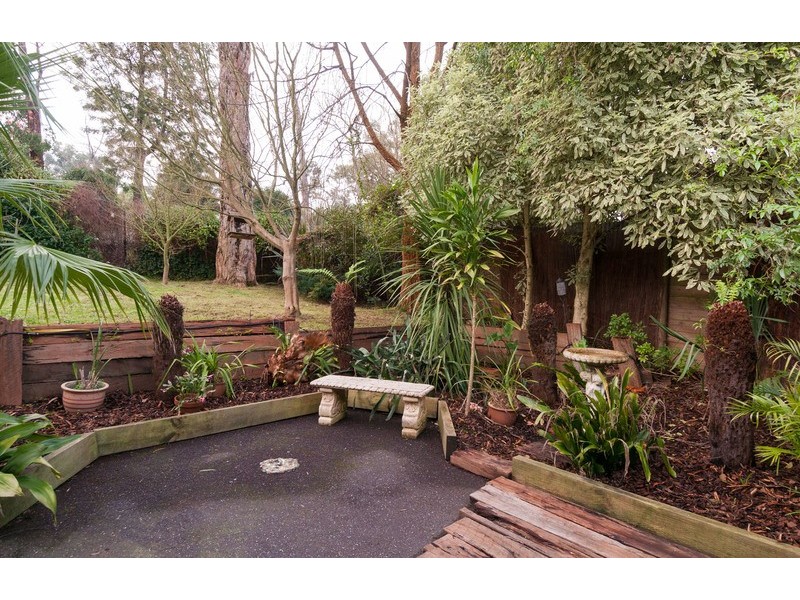 9 Wilma Avenue, Seville East VIC 3139