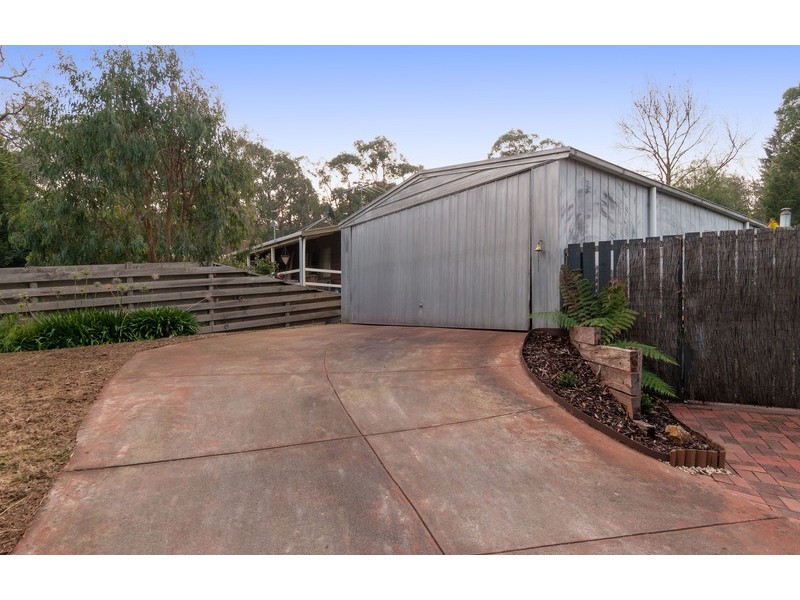 9 Wilma Avenue, Seville East VIC 3139