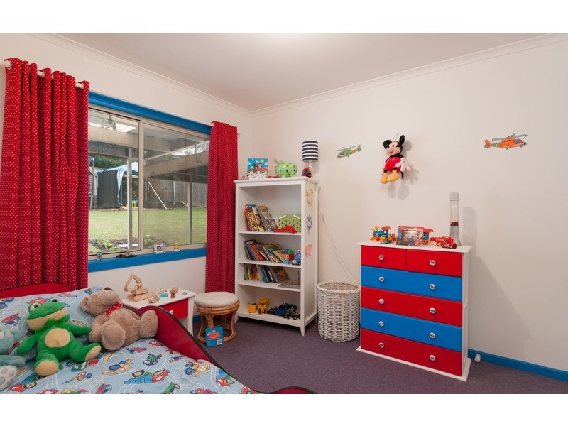 11 Valley Road, Seville VIC 3139