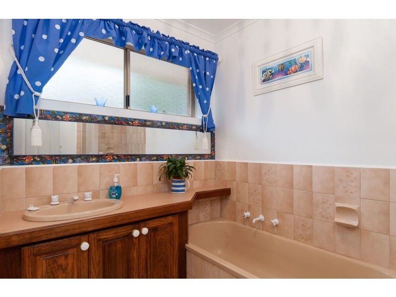 11 Valley Road, Seville VIC 3139