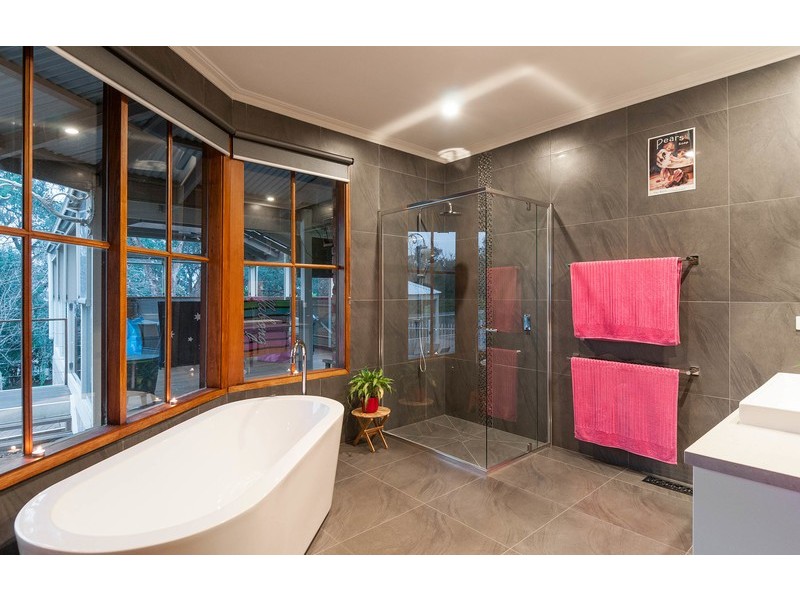 10 Fuller Road, Mount Evelyn VIC 3796