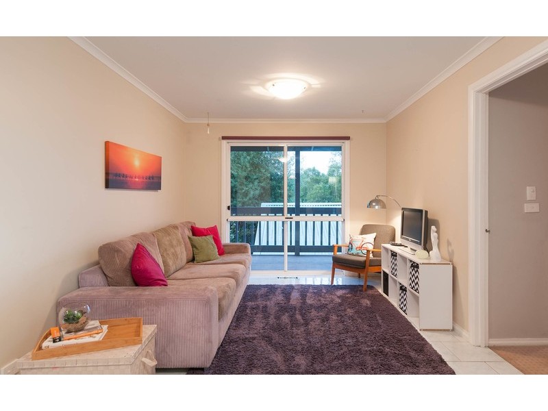 24 Belair Close, Seville VIC 3139