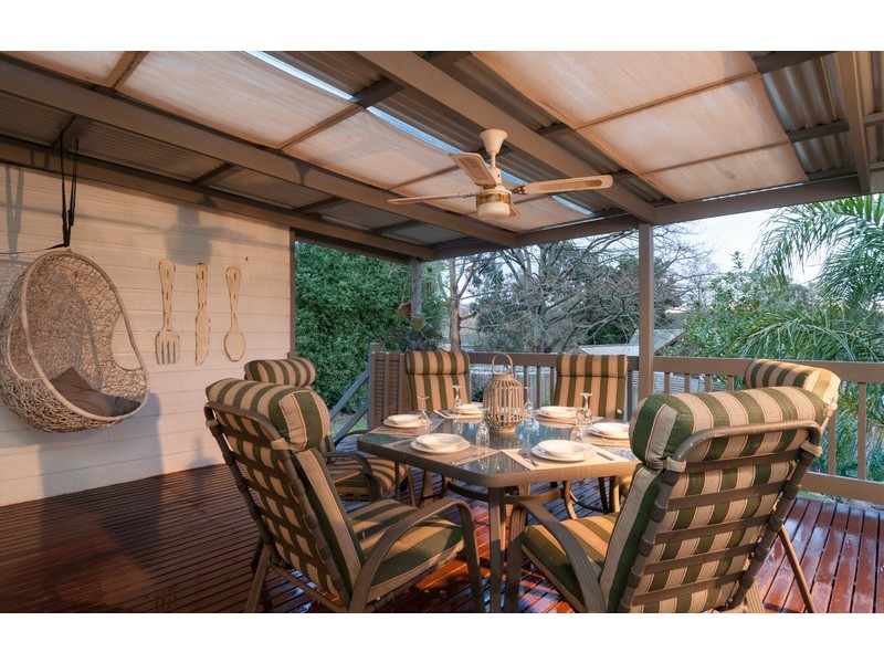 24 Belair Close, Seville VIC 3139