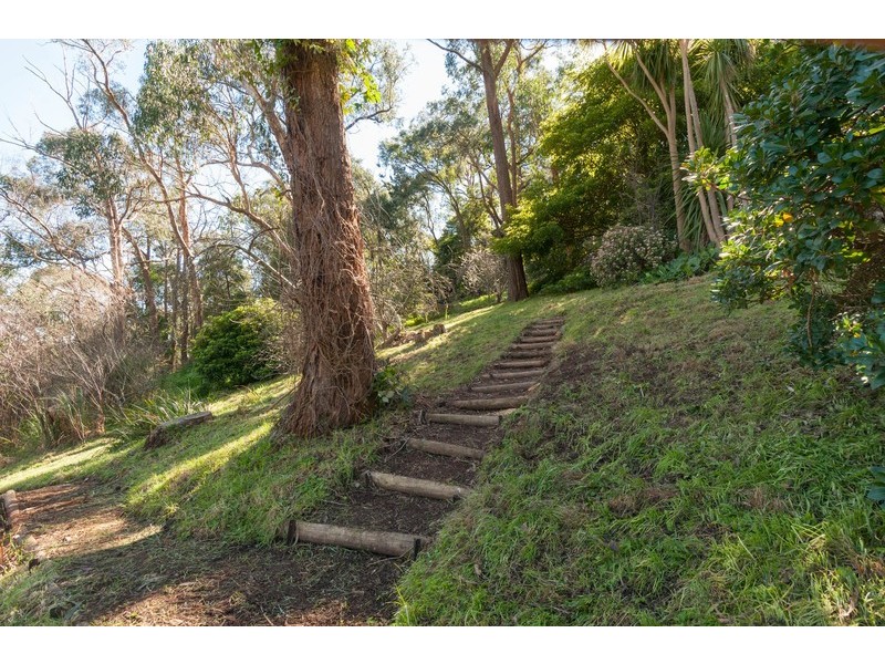 33 Inverness Road, Mount Evelyn VIC 3796