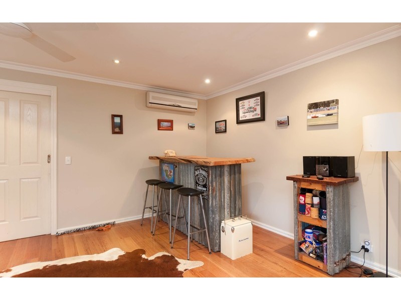 4 Stewart Avenue, Wandin North VIC 3139