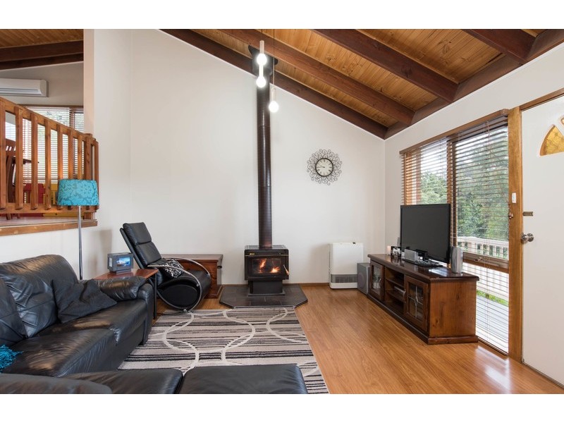 66 Commercial Road, Mount Evelyn VIC 3796