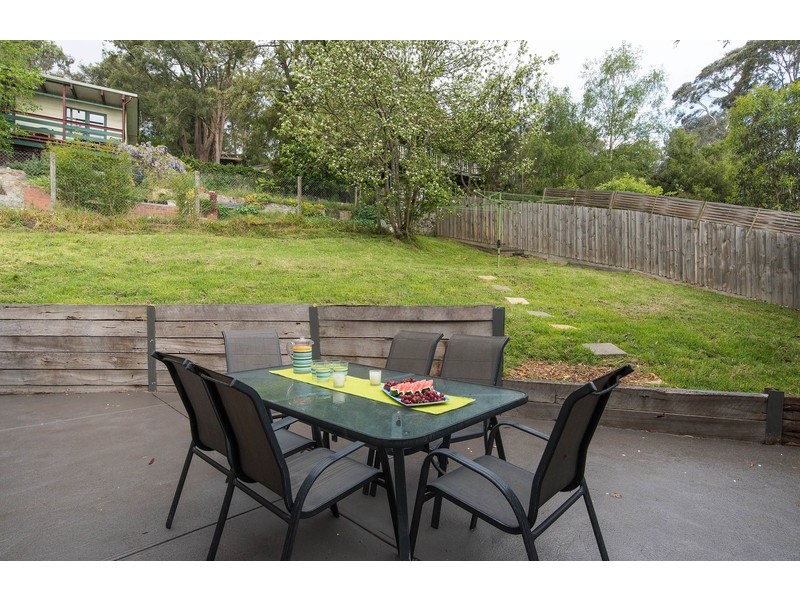 66 Commercial Road, Mount Evelyn VIC 3796