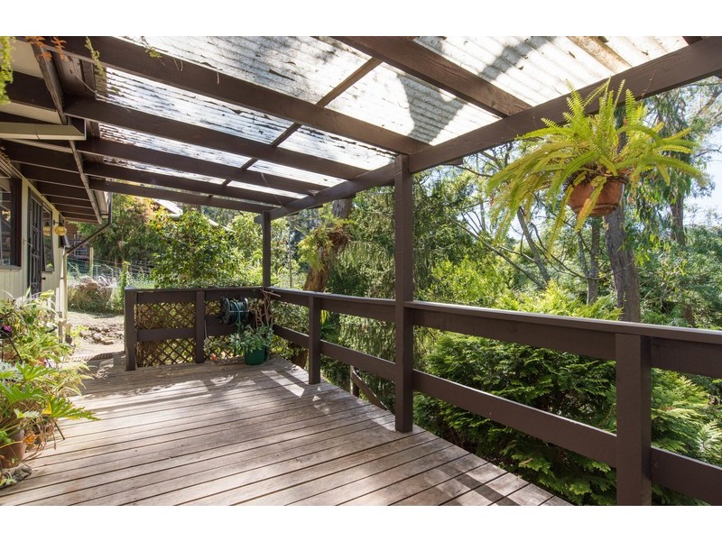 44 Johns Crescent, Mount Evelyn VIC 3796