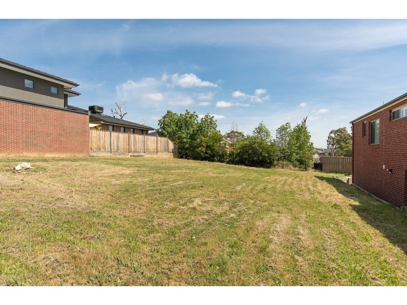 18 Scurry Drive, Croydon VIC 3136