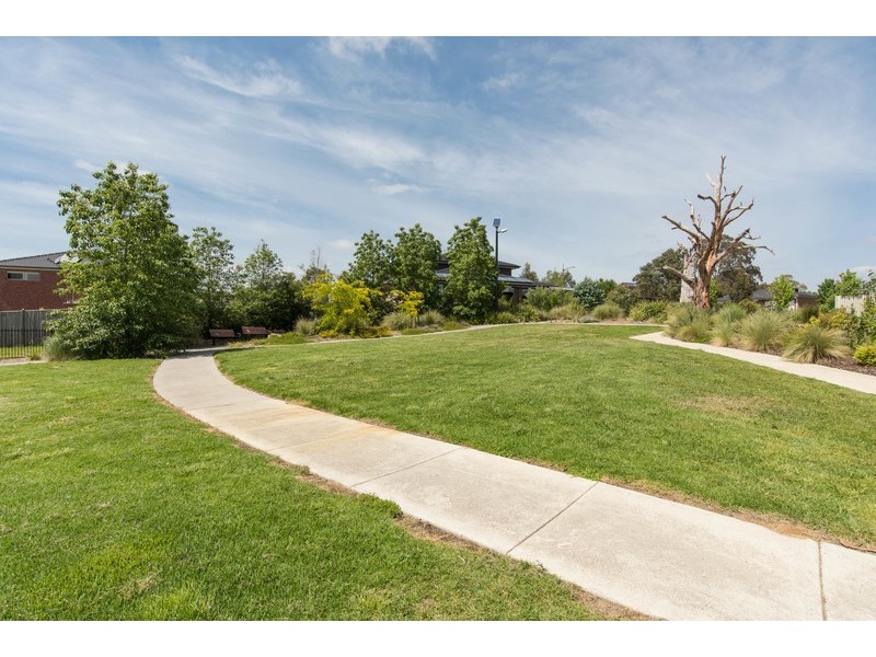 18 Scurry Drive, Croydon VIC 3136