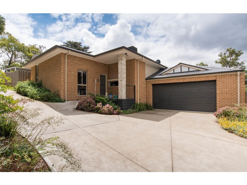 2/26 Hereford Road, Mount Evelyn VIC 3796