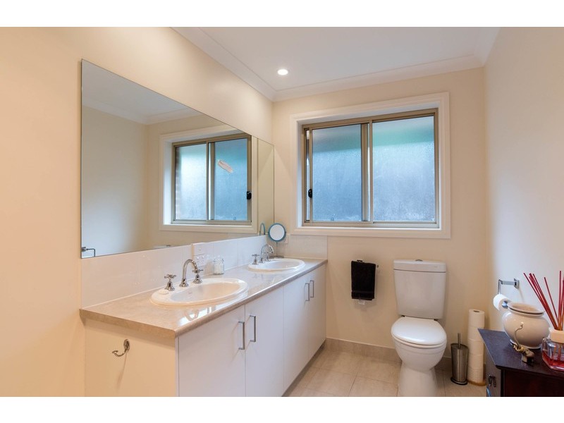 2/26 Hereford Road, Mount Evelyn VIC 3796