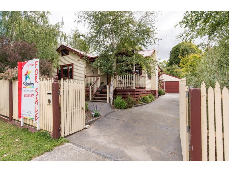 7 Rangeview Road, Mount Evelyn VIC 3796