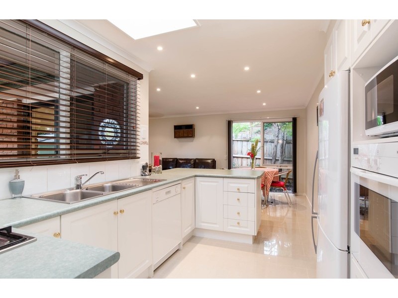 9 Mary Road, Wandin North VIC 3139