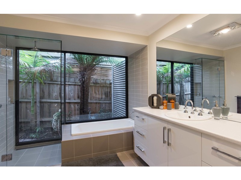 9 Mary Road, Wandin North VIC 3139