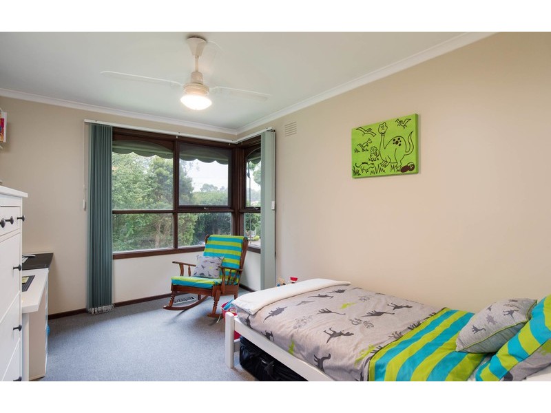 9 Mary Road, Wandin North VIC 3139