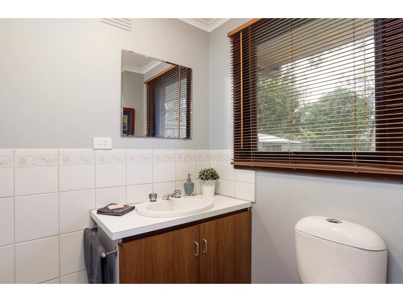 9 Mary Road, Wandin North VIC 3139