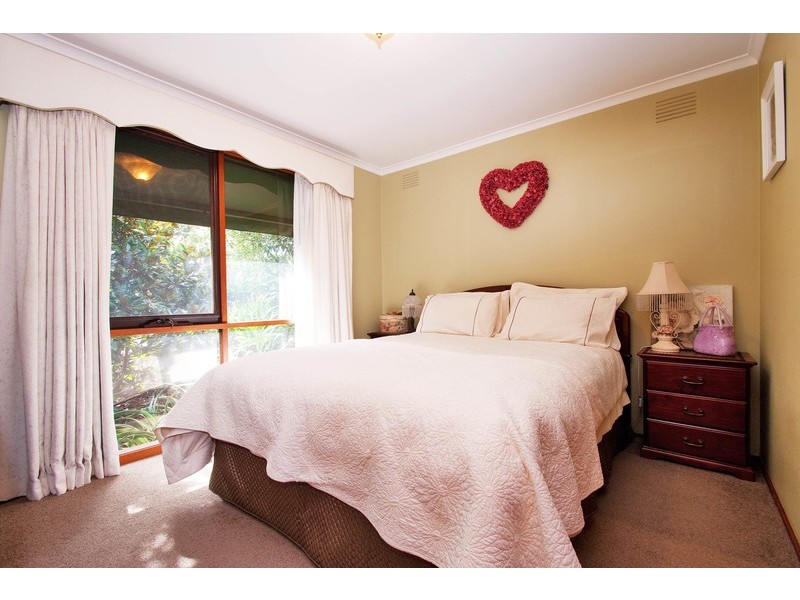 86 Johns Crescent, Mount Evelyn VIC 3796