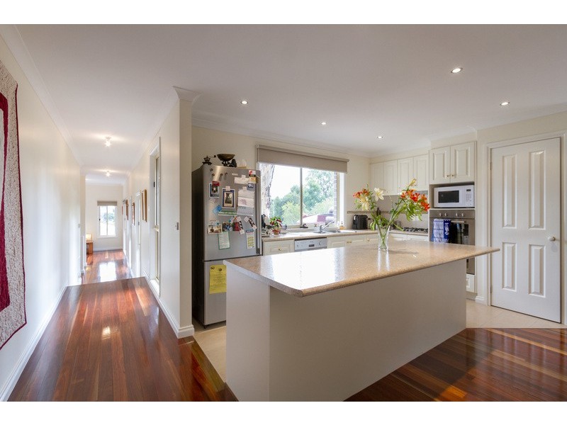 6 Bastow Road, Lilydale VIC 3140