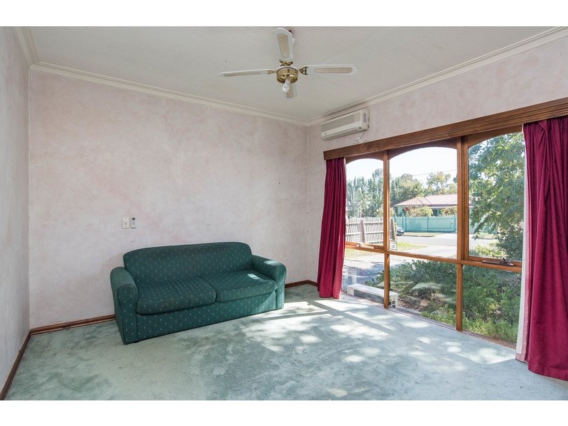 18 Mimosa Avenue, Kilsyth VIC 3137