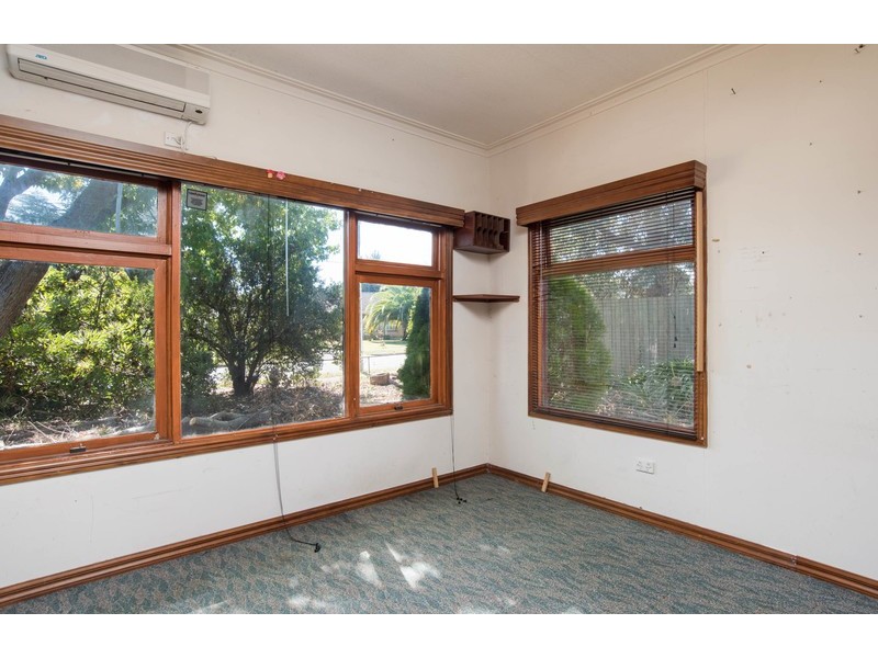 18 Mimosa Avenue, Kilsyth VIC 3137