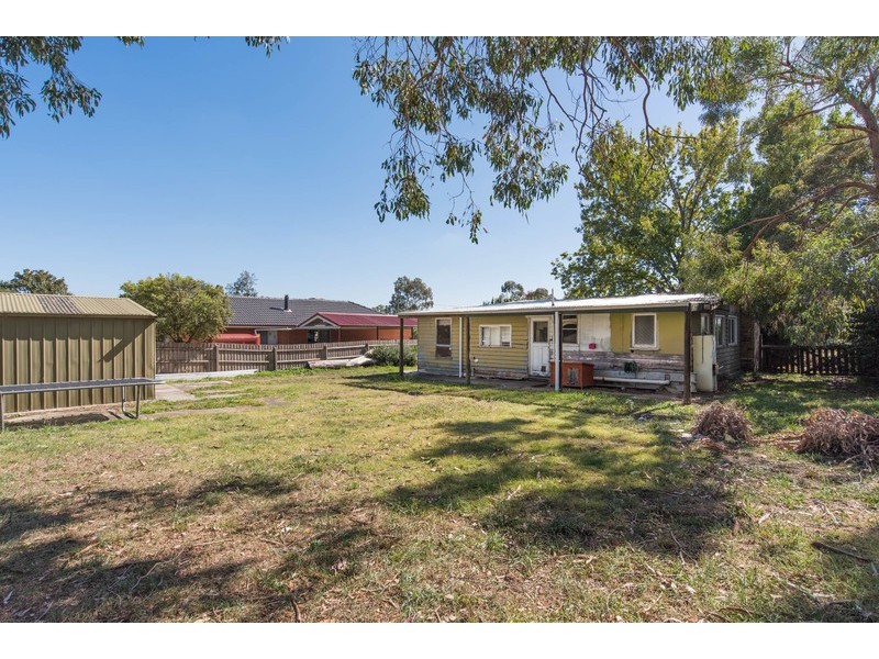 18 Mimosa Avenue, Kilsyth VIC 3137