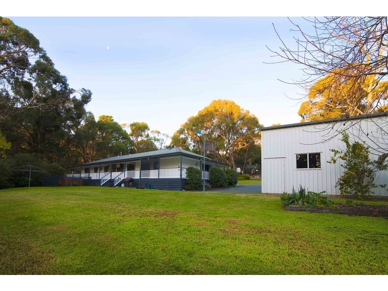 54 Francis Crescent, Mount Evelyn VIC 3796