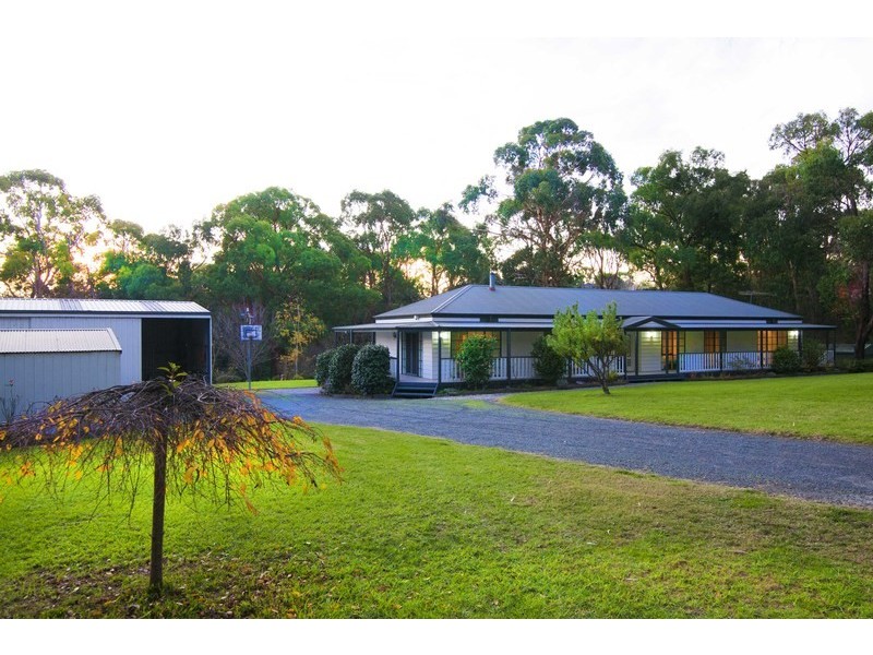 54 Francis Crescent, Mount Evelyn VIC 3796