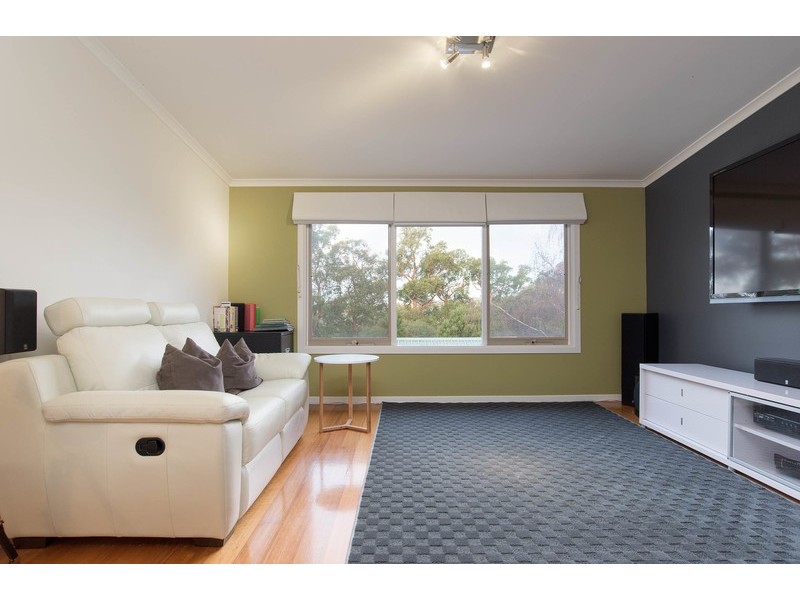 37 Russell Street, Mount Evelyn VIC 3796