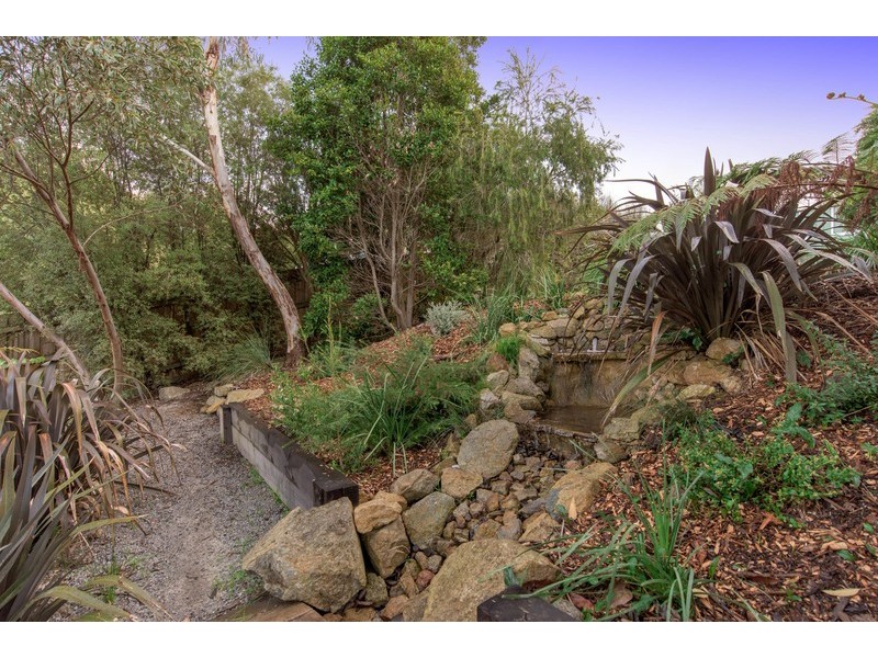 37 Russell Street, Mount Evelyn VIC 3796