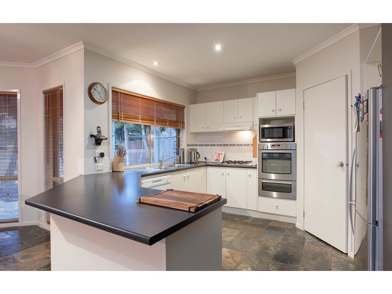 1 Defelice Place, Mooroolbark VIC 3138