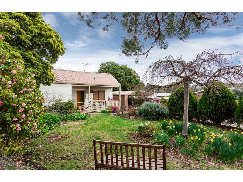 336 Warburton Highway, Wandin North VIC 3139