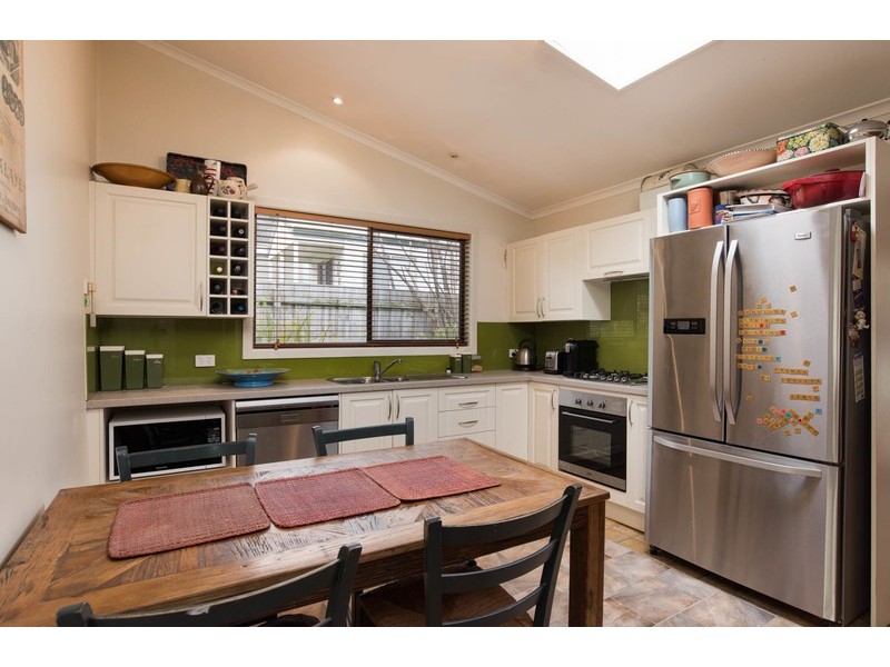 336 Warburton Highway, Wandin North VIC 3139