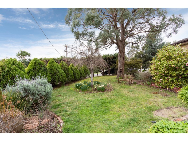 336 Warburton Highway, Wandin North VIC 3139