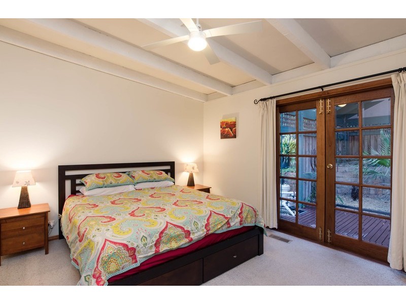 16 Railway Road, Mount Evelyn VIC 3796