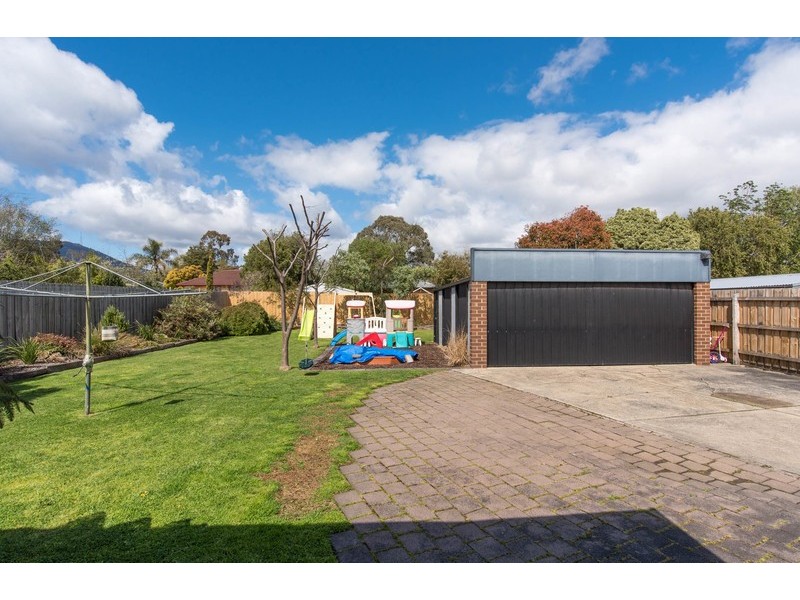 140 Lomond Avenue, Kilsyth VIC 3137