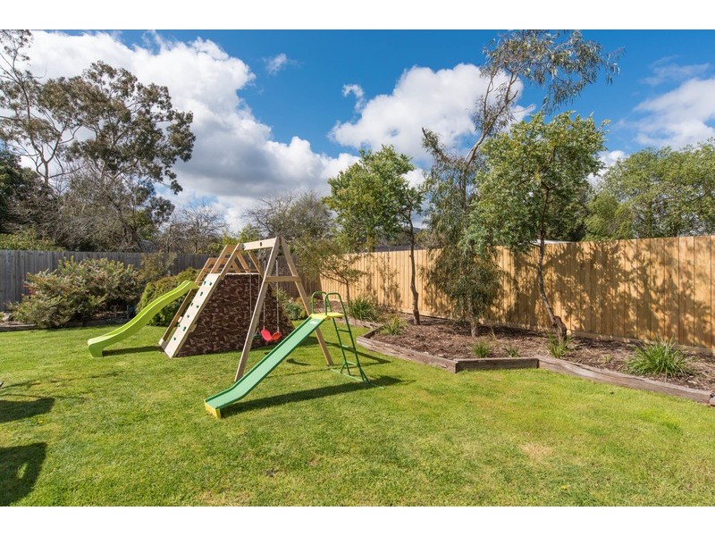 140 Lomond Avenue, Kilsyth VIC 3137