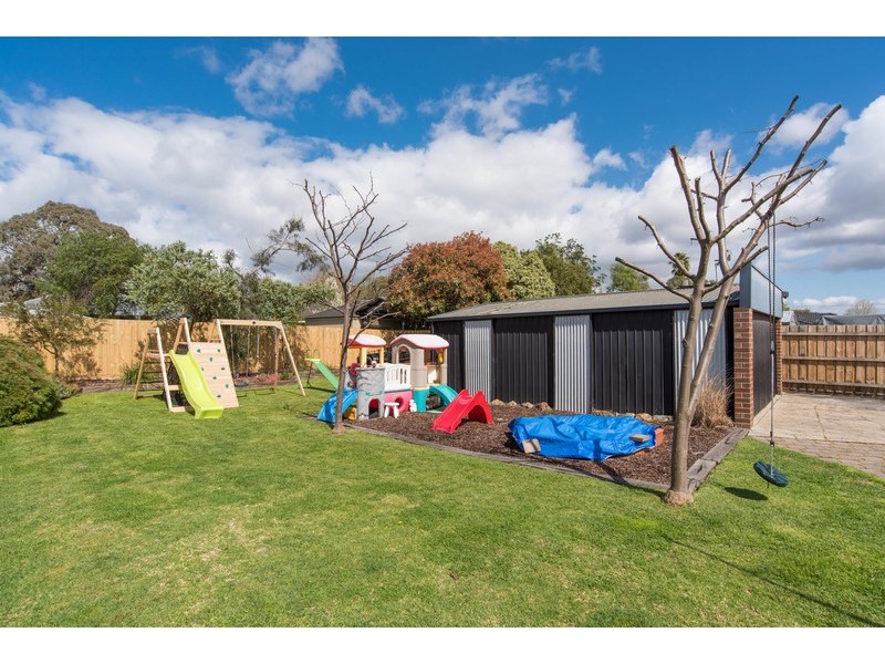 140 Lomond Avenue, Kilsyth VIC 3137
