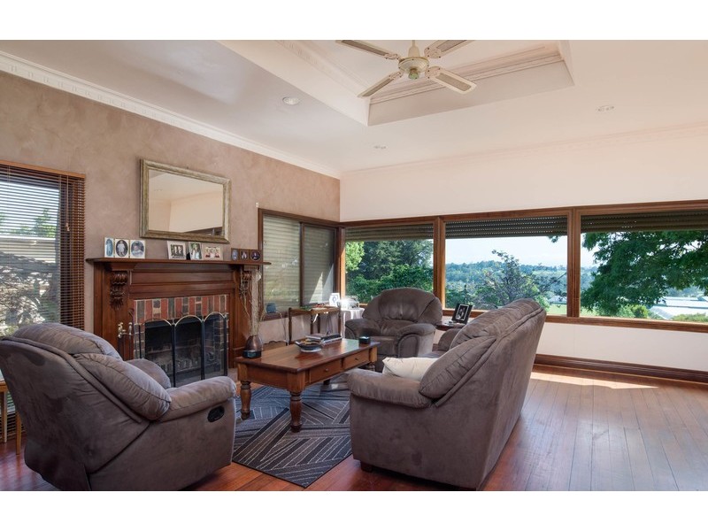 84 Quayle Road, Wandin North VIC 3139